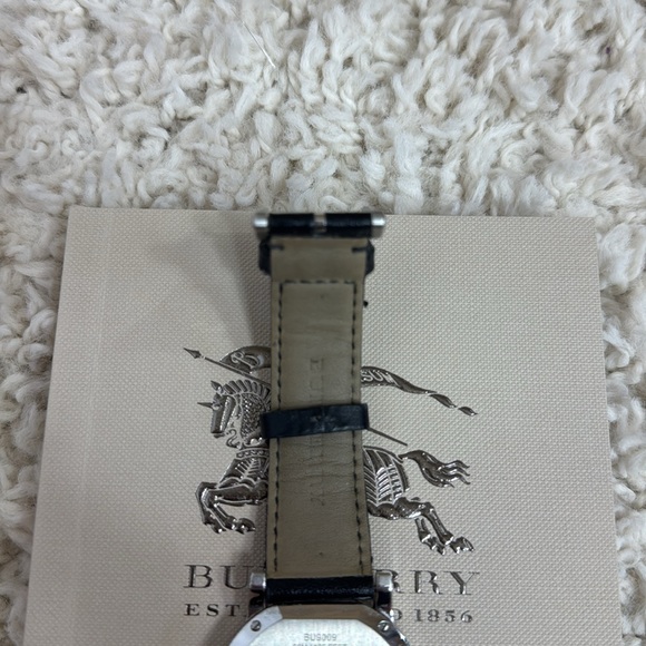 Burberry The‎ City Watch 38mm Silver Black Women’s
